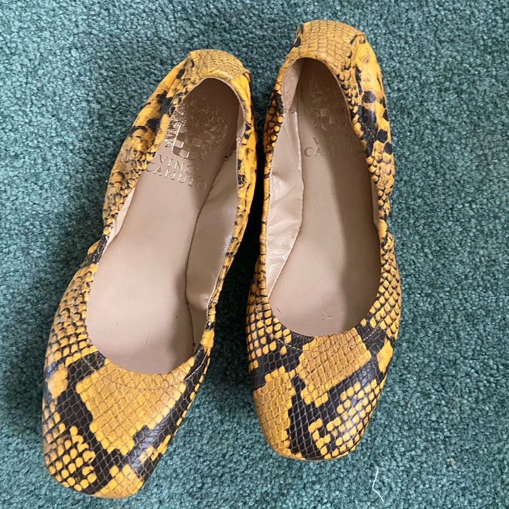 Vince Camuto flats - Picture 3 of 4